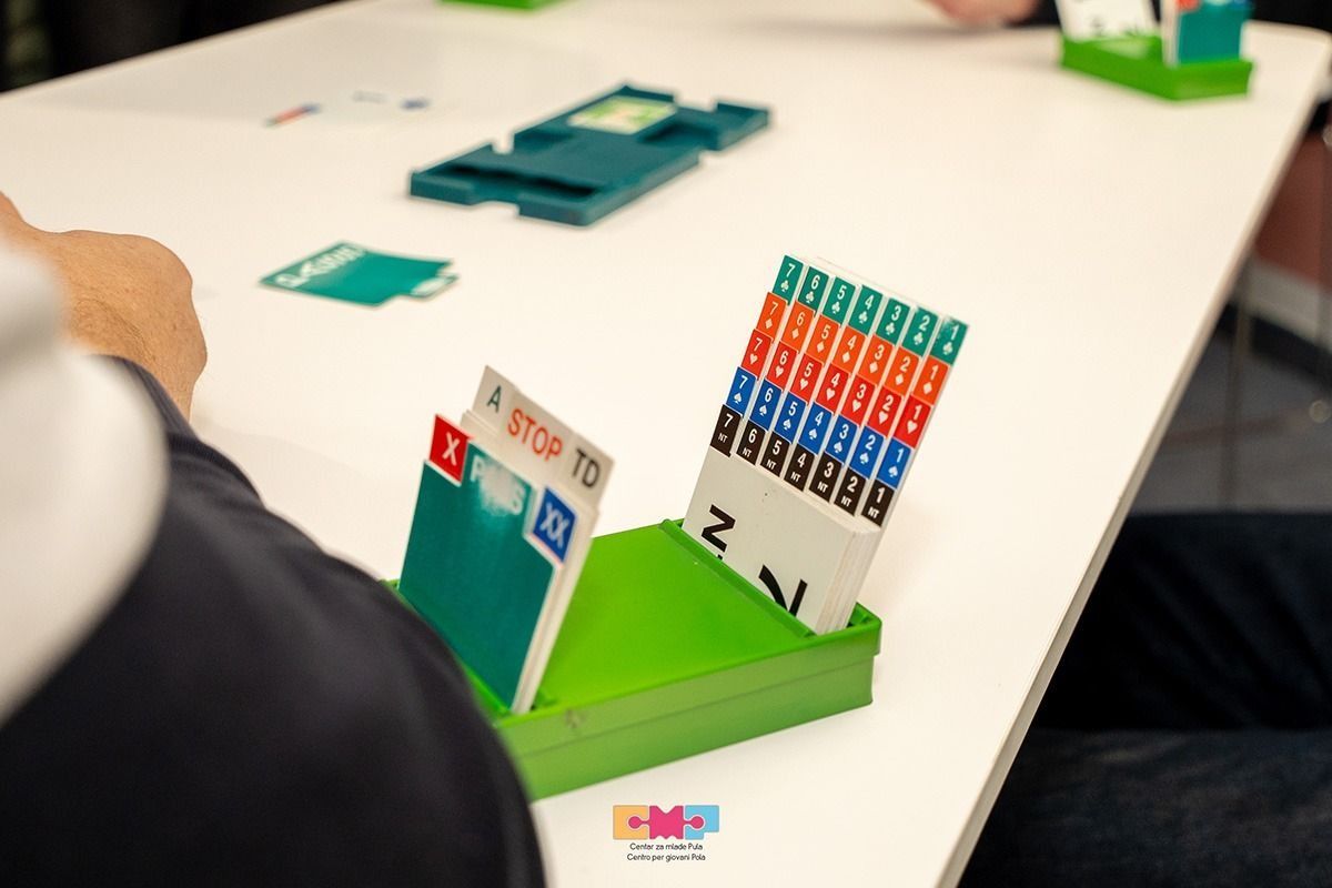 Tenuto il laboratorio di bridge al Centro Giovani Pola